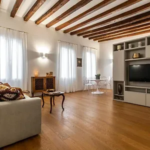  Appartement Ca' Delle Acque Deluxe R&r